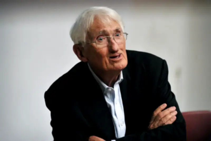 Mort de Jürgen Habermas : le philosophe alertait sur la régression politique