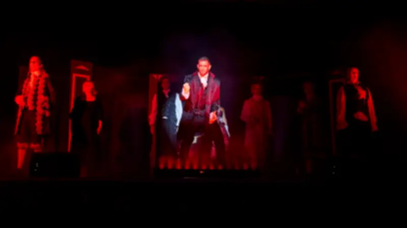 « Mozart, l'Opéra Rock » illumine la salle René-Valette à Saint-Just