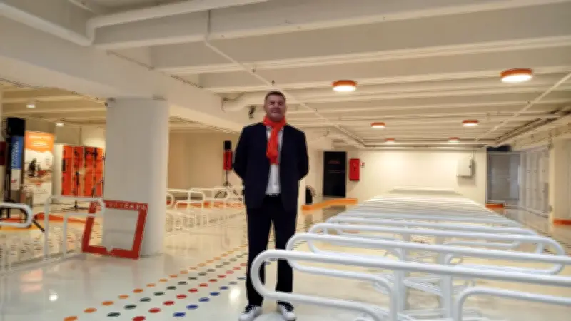 Mérignac inaugure un parking futuriste avec station vélo et bornes électriques