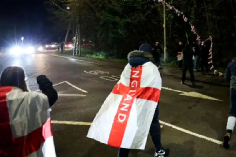 MSF dépose plainte contre un groupe d'extrême droite britannique pour entrave en Manche