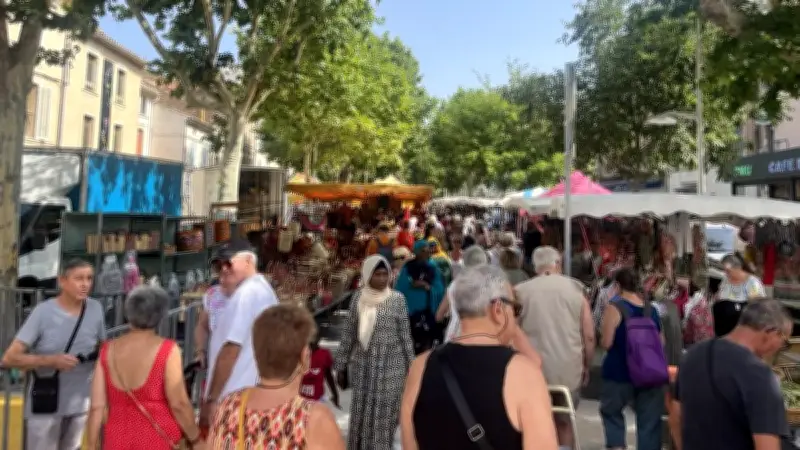 Municipales 2026 à Bagnols-sur-Cèze : les candidats mobilisent sur le marché avant le second tour