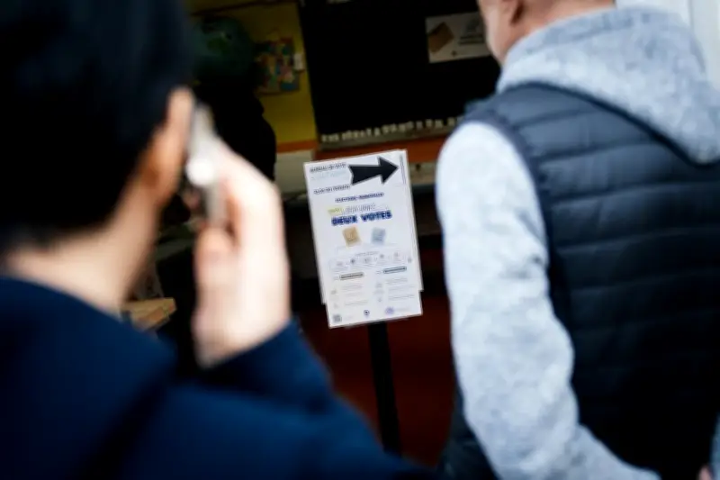 Municipales 2026 : des candidats dénoncent une inversion des bulletins de vote à Lyon, Paris et Marseille