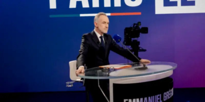 Municipales 2026 : Emmanuel Grégoire accuse Macron d’intervenir pour le retrait de Sarah Knafo à Paris