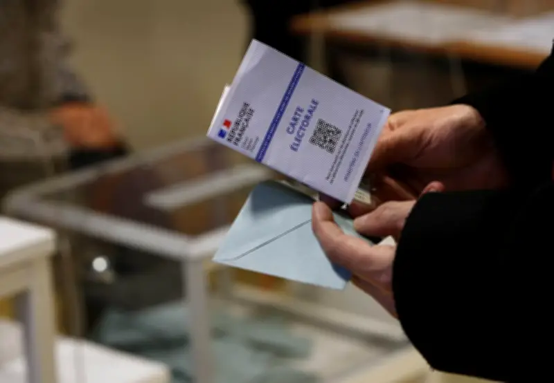Municipales 2026 en Charente : une participation de 21,46 % à midi au second tour
