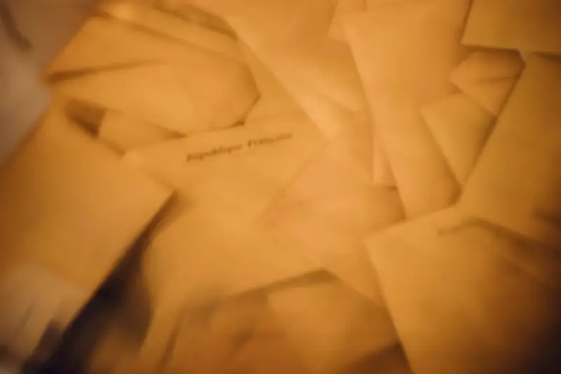 Municipales 2026 : fragmentation à gauche et glissement à droite, signaux alarmants pour 2027