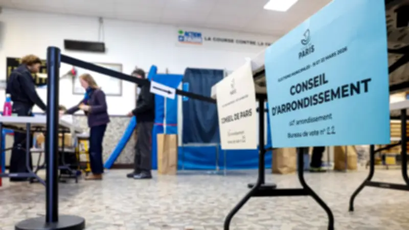 Municipales 2026 : La France Insoumise dénonce des inversions de bulletins à Paris et Marseille