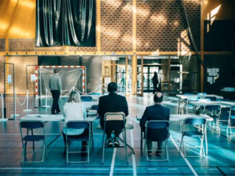 Municipales 2026 : la participation à midi s'élève à 19,37 % en France métropolitaine