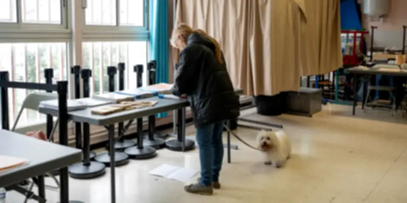 Municipales 2026 : la participation s'établit à 57,1 %, un niveau historiquement bas