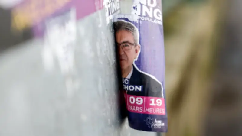 Municipales 2026 : les alliances PS-LFI divisent la gauche, le RN progresse dans les villes moyennes