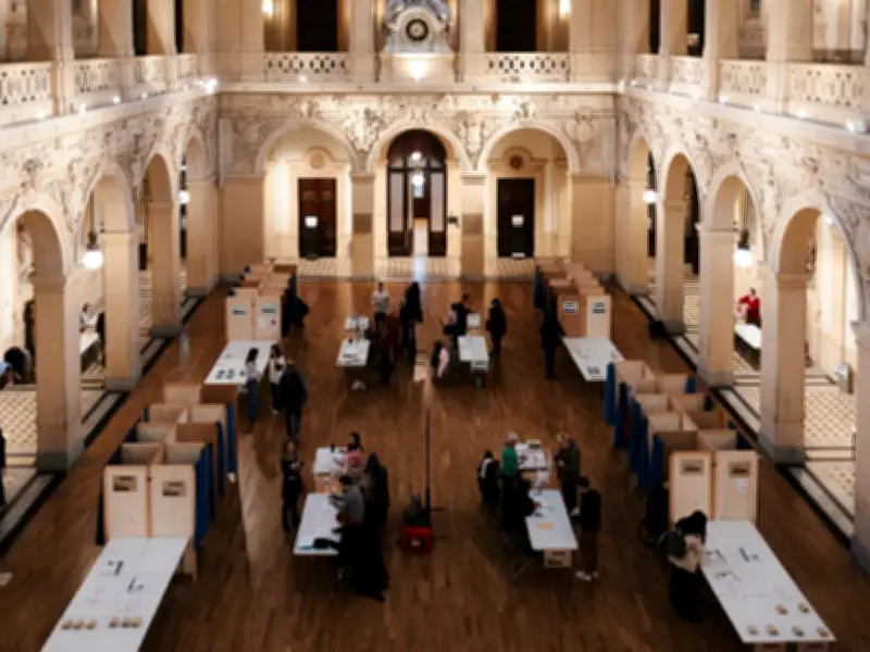 Municipales 2026 à Lyon : 19,17 % de participation à midi, Doucet et Aulas au second tour