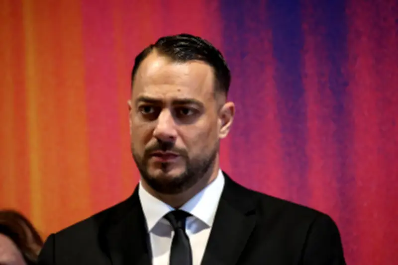 Municipales 2026 à Marseille : Retrait de Delogu, triangulaire et tensions politiques