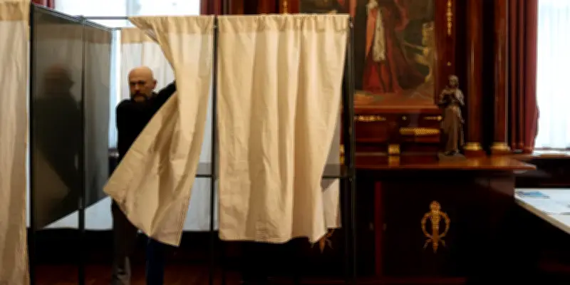 Municipales 2026 : participation à 48,10% à 17h, légère baisse par rapport au premier tour