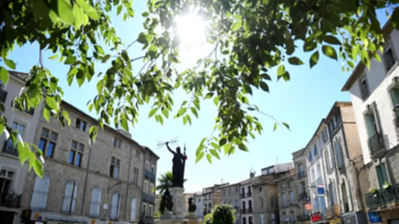 Municipales 2026 à Pézenas : trois visions s'affrontent pour redynamiser la cité de Molière