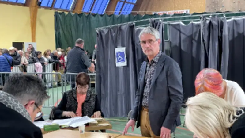 Municipales 2026 à Saint-Chély-d’Apcher : Gache en tête, Hugon distancée, Planche en embuscade