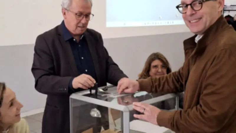 Municipales à Aigues-Mortes : Cédric Bonato en tête, suspense pour le second tour