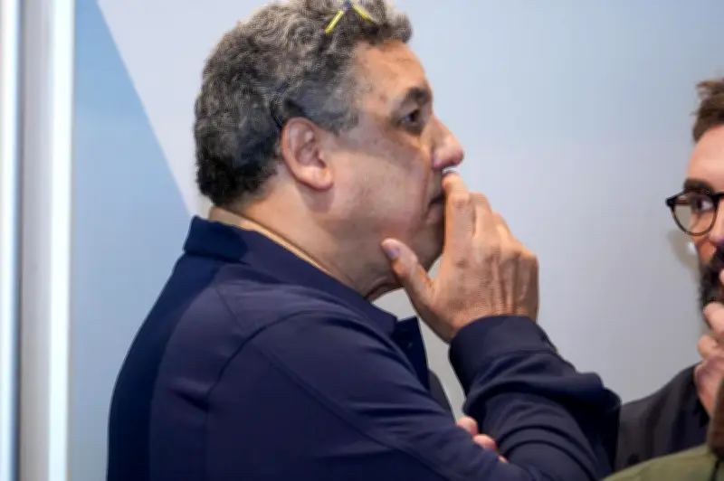 Municipales à Biarritz : Serge Blanco en tête, les tractations s'intensifient