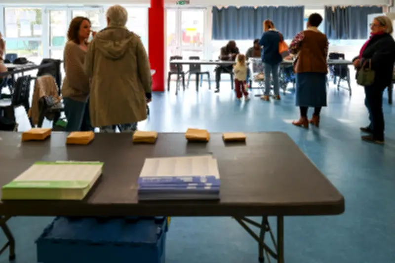 Municipales à Bordeaux : faible participation dans les bureaux de Bacalan