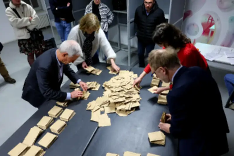 Municipales en Gironde : 45 communes en jeu au second tour, enjeux politiques majeurs