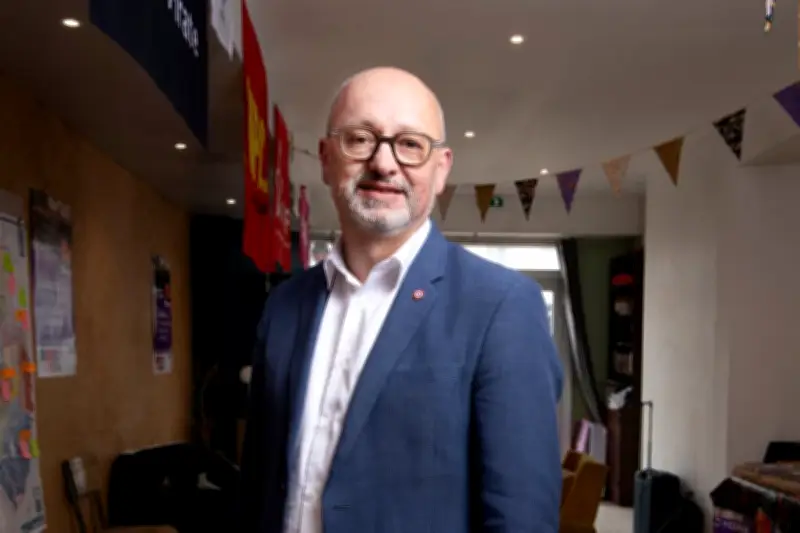 Municipales à Lorient : L'écologiste Damien Girard en tête avec les socialistes