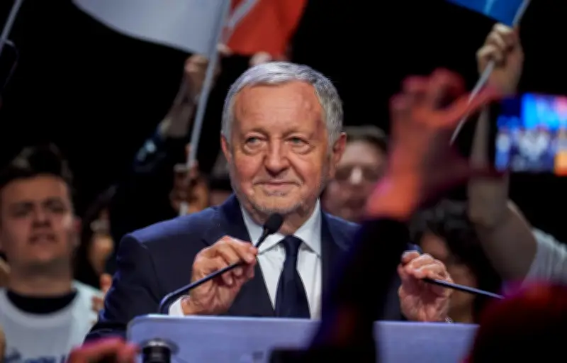 Municipales à Lyon : Aulas et Doucet au coude à coude, le match nul électrique