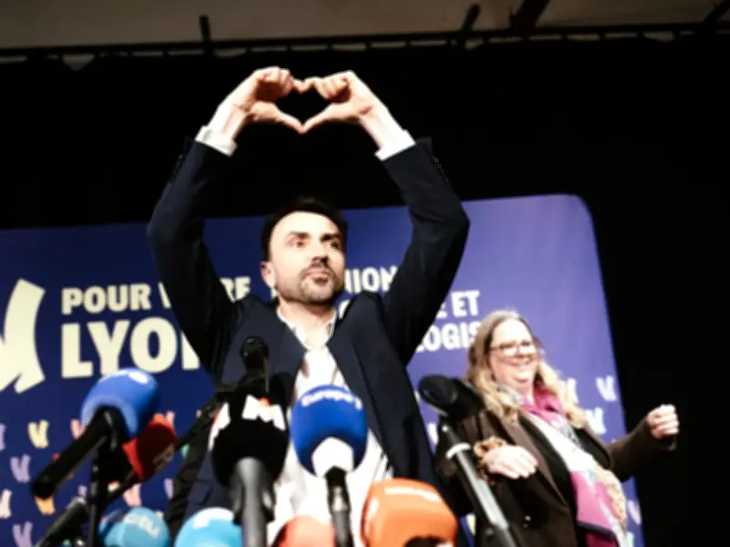 Municipales à Lyon : Aulas fantasme sur l'extrême gauche, Doucet appelle à la responsabilité