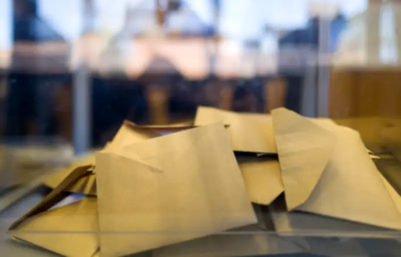 Municipales à Marseille : un premier tour sans incidents majeurs mais des signalements d'irrégularités