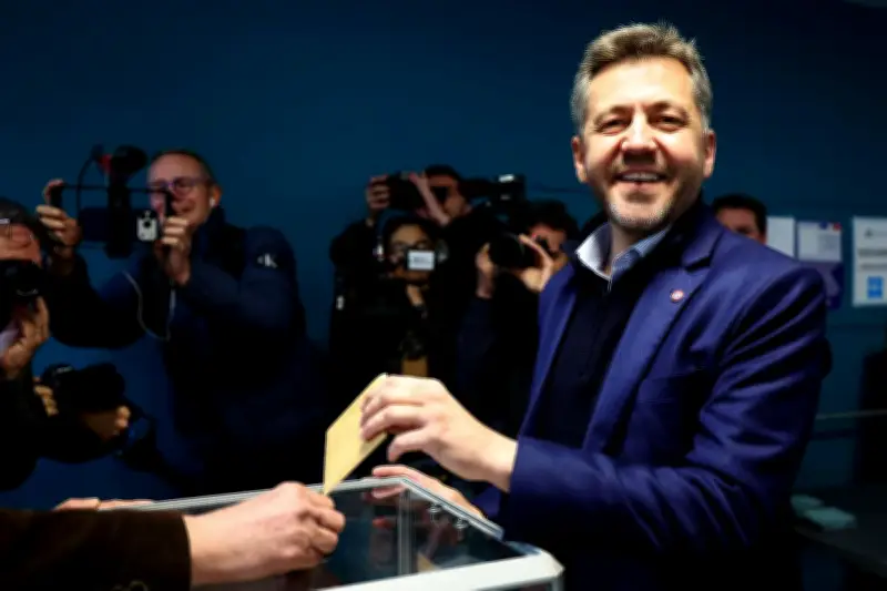 Municipales : RN et LFI en position de force, la gauche face au dilemme des alliances