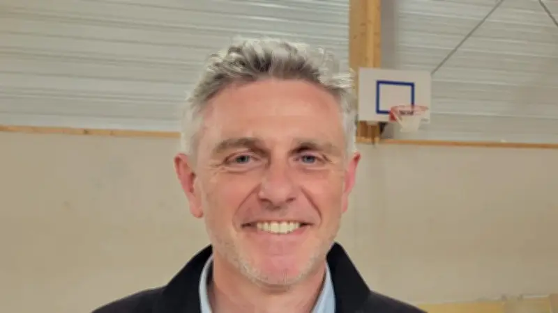 Municipales à Vendres : Richard Vassakos triomphe face à Jean-Pierre Perez