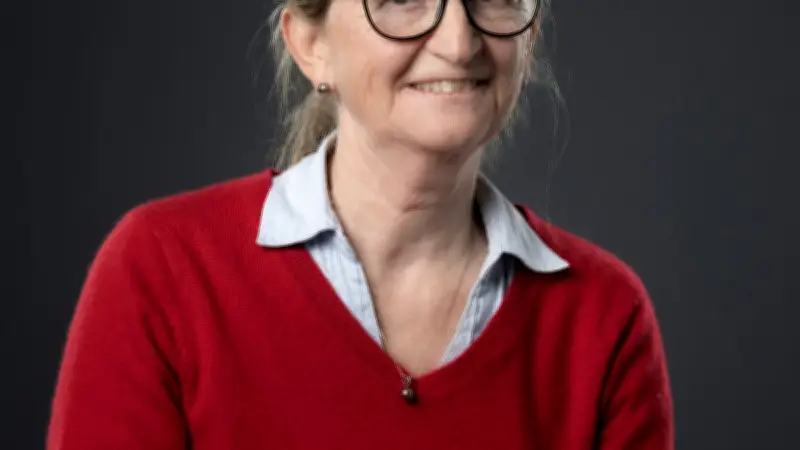 Myriam Esse dévoile son premier recueil de nouvelles 'Vitrail' à Saint-Aunès