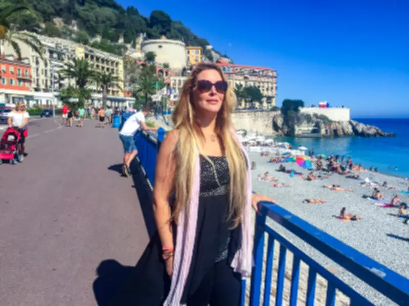 À Nice, Loana s'isolait progressivement, coupée de tout contact social