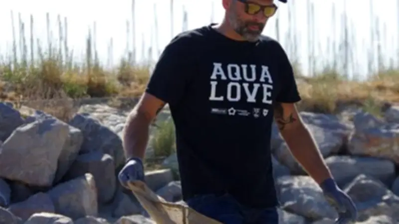 Nicolas Costa, le Gardois qui se bat contre le plastique en Méditerranée
