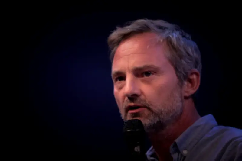 Nicolas Delesalle, reporter de guerre : l'art du ricochet face à la souffrance