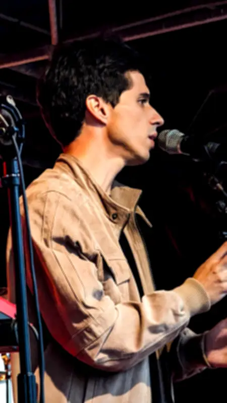 Nicolas Saint-Lanne dévoile « Les Cerisiers en fleurs », un titre inspiré de son enfance à Rochefort