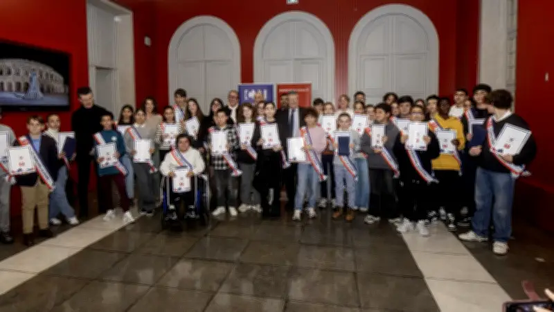 Nîmes installe son nouveau conseil municipal des jeunes avec 30 élus collégiens