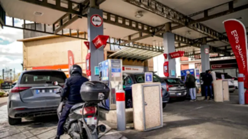 Nîmes : la flambée des prix du carburant inquiète les automobilistes et les taxis