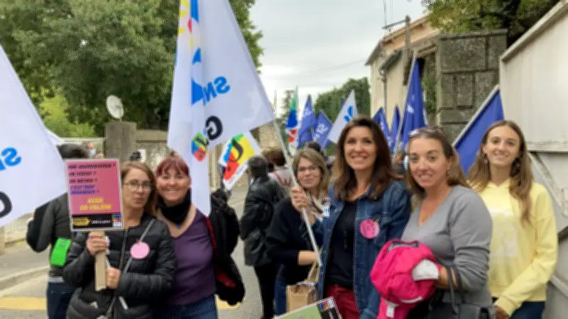 Nîmes : les AESH manifestent contre la dégradation de l'accompagnement des enfants handicapés