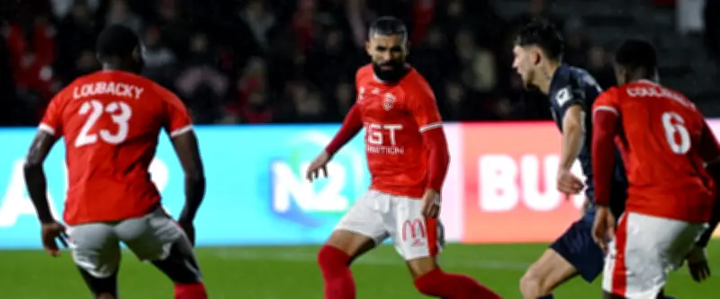 Nîmes Olympique domine Grasse (2-0) et enchaîne une quatrième victoire consécutive