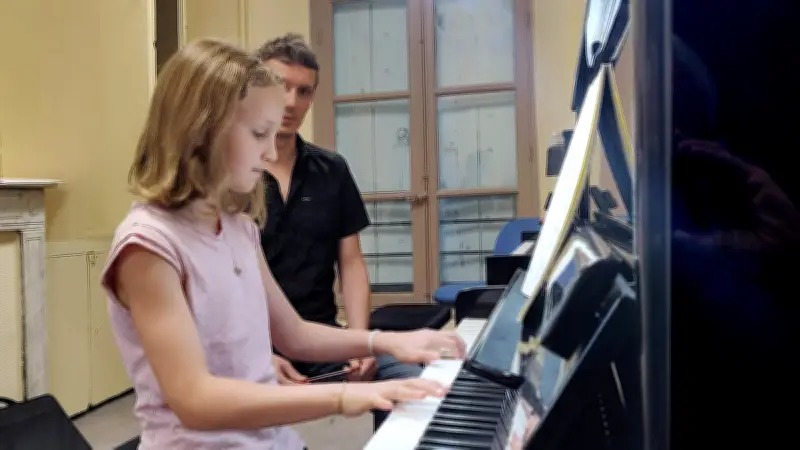 Noëmie, 9 ans, remporte un prestigieux concours international de piano