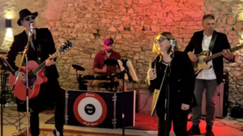 Oliver PoP tourne un clip musical au Théatr'O'pont avec appel à figurants