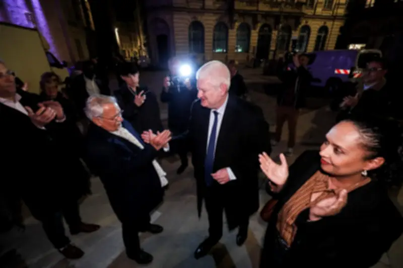 Olivier Falorni en tête à La Rochelle avec 12 points d'avance, les alliances en jeu