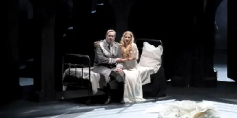 Olivier Py ressuscite le Roi d'Ys des eaux à Strasbourg dans une création ténébreuse