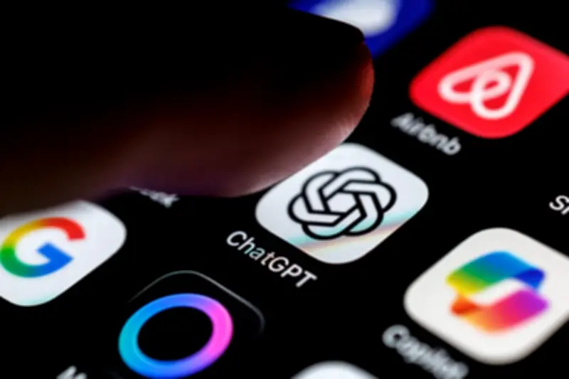 OpenAI renonce aux conversations érotiques dans ChatGPT, jugées trop risquées et coûteuses