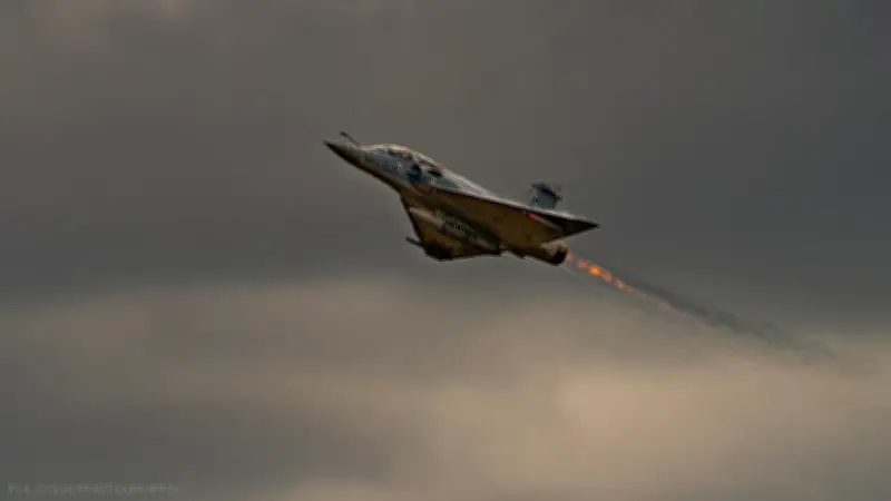 Opération Poker : l'armée française simule un raid nucléaire nocturne avec 40 avions