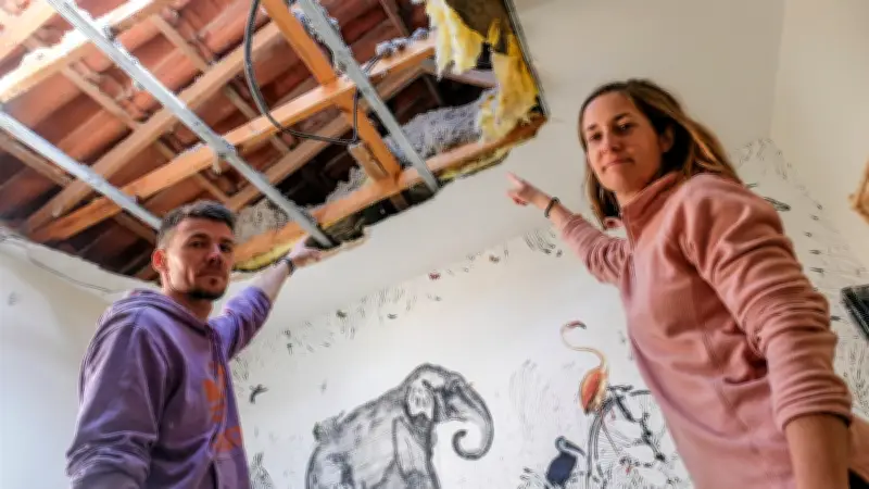 Orage de grêle à Montpellier : le plafond s'effondre dans une maison familiale