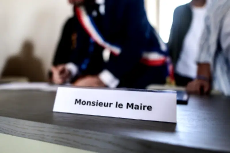 Orthez : Benjamin Moutet devient maire sous les ovations d'une salle pleine