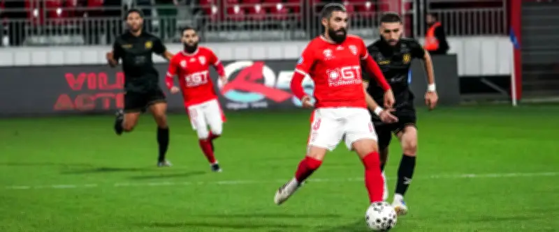 Othmane Benhamza, le milieu discret de Nîmes Olympique qui brille dans l'ombre