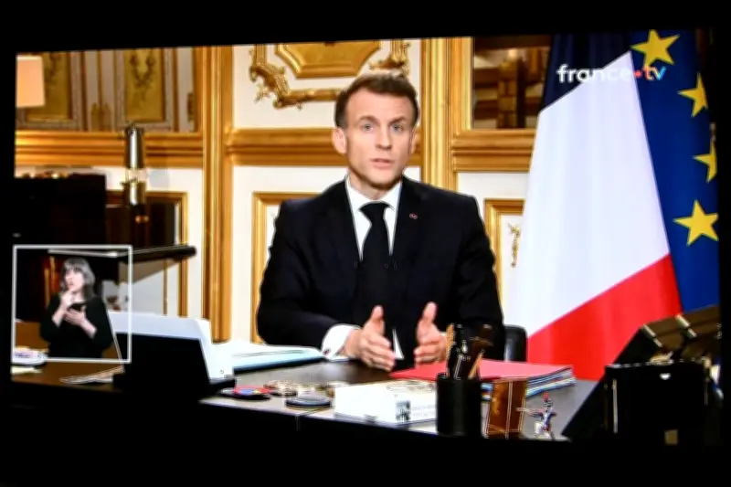 Pablo Neruda sur le bureau d'Emmanuel Macron : un symbole anti-Trump révélateur