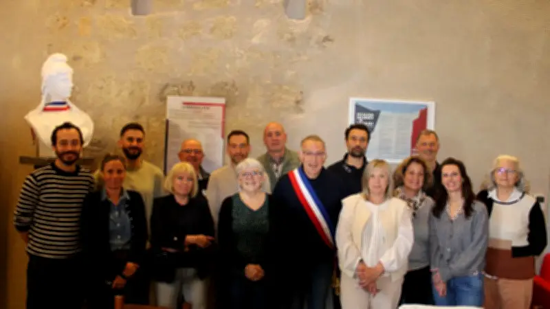 Pailhès : Didier Grouselle élu maire avec ses adjoints lors du conseil d'installation