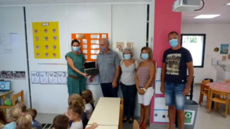 Pailhès équipe sa maternelle de tablettes numériques avec l'aide de l'État
