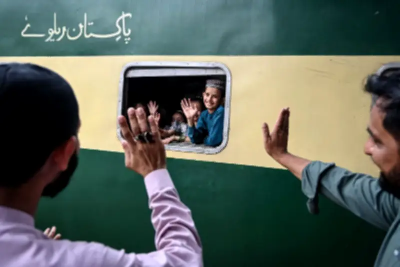 Pakistan et Afghanistan déclarent une trêve pour la fin du Ramadan